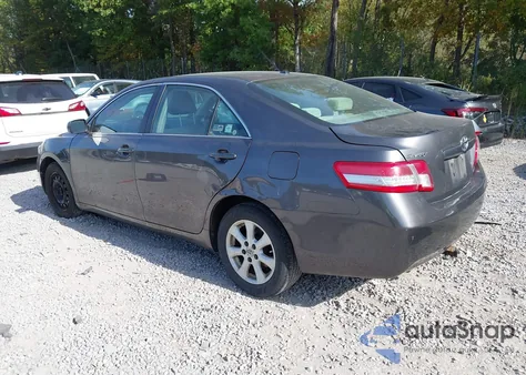 2011 Toyota Camry Le z USA, uszkodzony, nr VIN 4T4BF3EK2BR193204